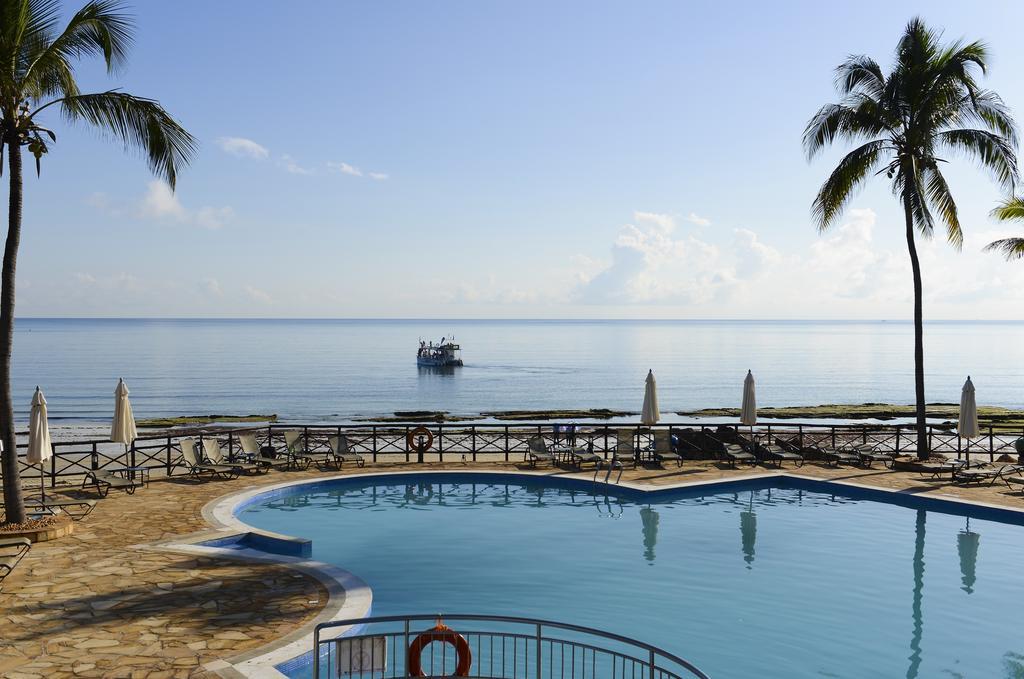 Ledger Plaza Bahari Beach Hotel Dar es Salaam Bagian luar foto